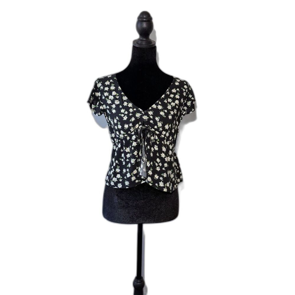 Wild Fable Black Floral Crop Top Button In Front Tie Size S